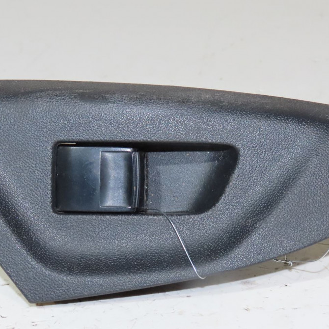 Commande lève-glace porte avant droite occasion  Toyota AYGO (_B4_) 1.0 (kgb40) (2014)   848100D030  1