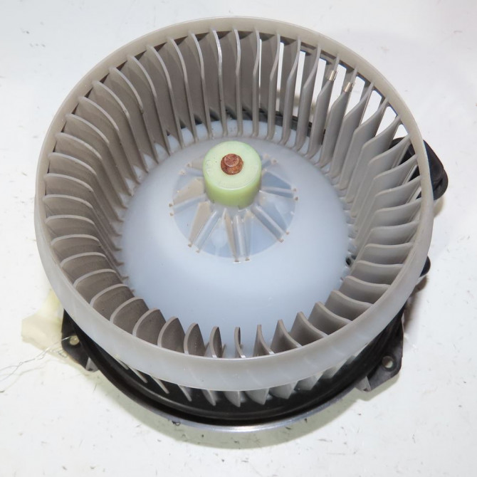 Moteur ventilateur chauffage occasion  Toyota RAV 4 IV (_A4_) 2.0 d (wwa42_) (2015-2018)   8710342101  1
