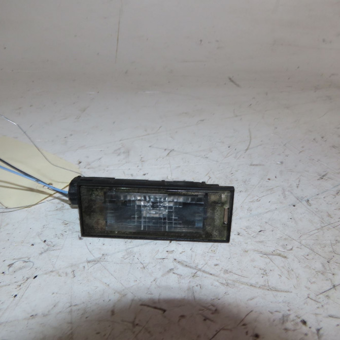 Eclaireur plaque de police d occasion  Renault TWINGO II (CN0_) 1.5 dci (cn0e) (2007-2014) 3 portes   8200480127  1