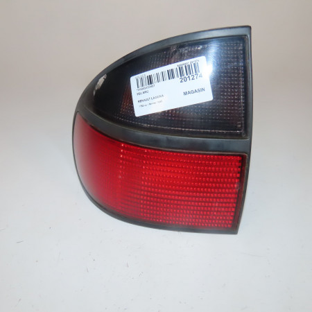 Feu arrière gauche occasion  Renault LAGUNA I (B56_, 556_) 1.8 (1995-2001)   7701038275 