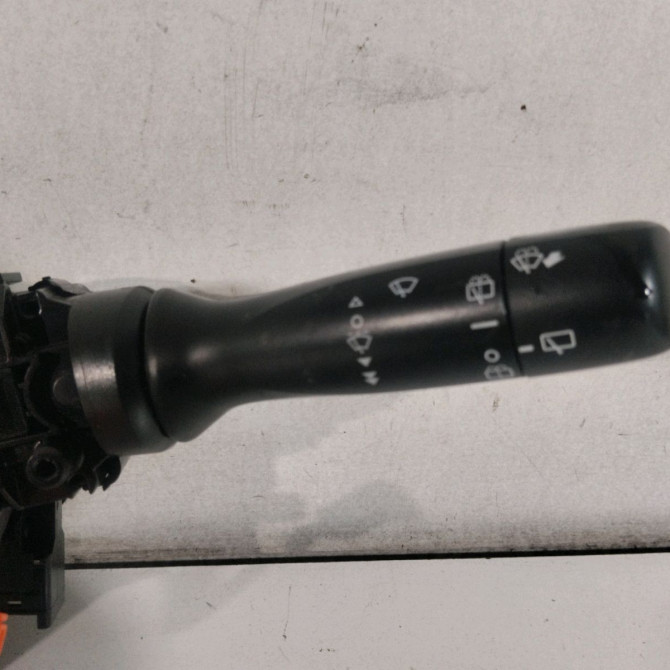 Bloc commodos occasion  Toyota YARIS (_P9_) 1.0 vvt-i (ksp90_) (2005-2011) 5 portes     4