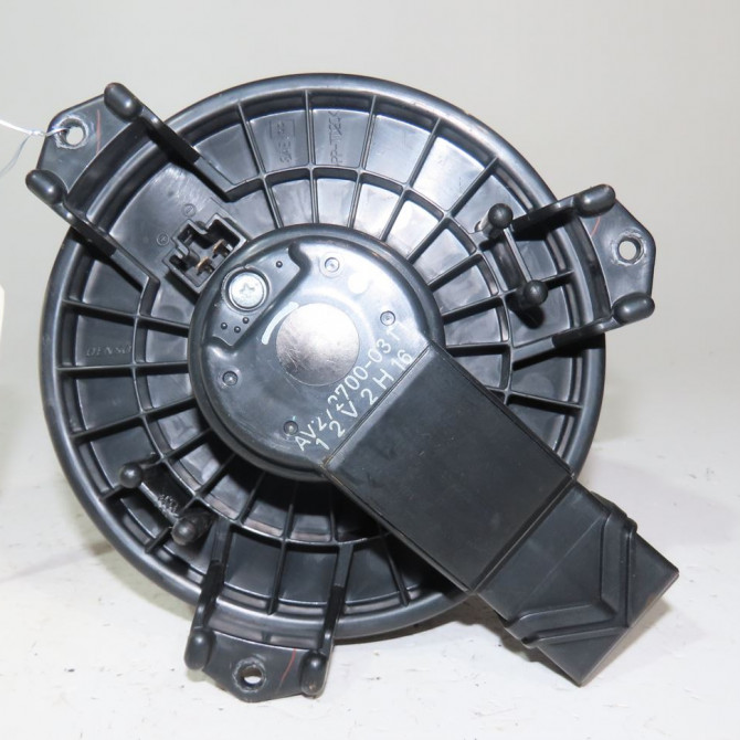 Moteur ventilateur chauffage occasion  Toyota YARIS (_P9_) 1.3 vvt-i (scp90_) (2005-2010)   871030D101  3