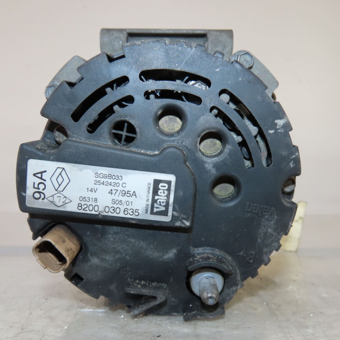 Alternateur occasion  Renault SCÉNIC I Monospace (JA0/1_, FA0_) 1.8 16v (ja12, ja1r, ja1m, ja1a) (2001-2003)   8200030635  3