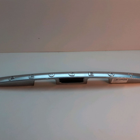 Actionneur serrure hayon occasion  Peugeot 407 SW (6E_) 1.6 hdi 110 (2004-2010) 5 portes   8701V5 