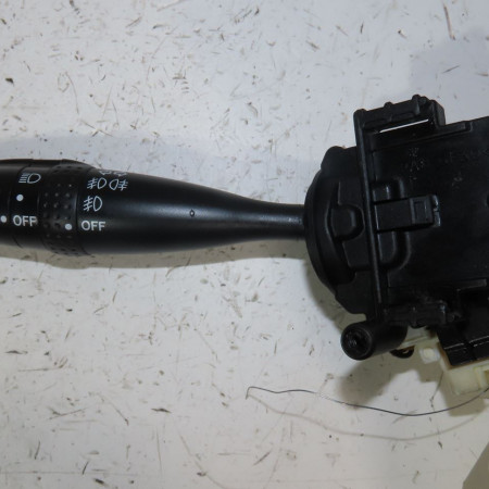 Commande eclairage occasion  Toyota COROLLA (_E12_) 2.0 d-4d (cde120r_, cde120l_) (2002-2006)   02190173712 