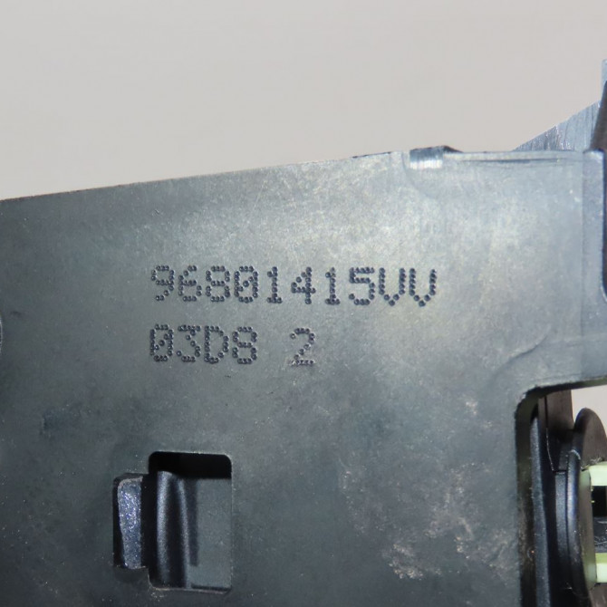 Poignee int porte avd occasion  Peugeot 1007 (KM_) 1.6 hdi (2007)   9143J7  2