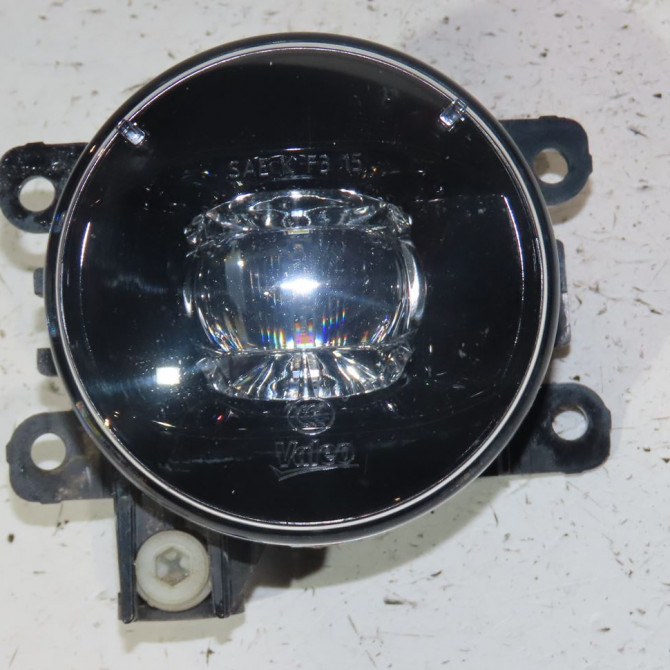 Phare antibrouillard avant gauche occasion  Renault CAPTUR I (J5_, H5_) 1.2 tce 120 (2013)   261555538R  1