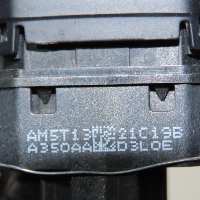 Bouton de warning occasion  Ford TRANSIT COURIER B460 Camionnette/Monospace 1.5 tdci (2014)   1690881  2