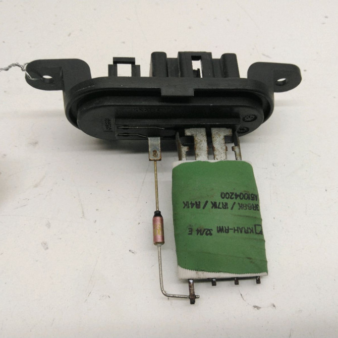 Resistance de chauffage occasion  Renault MASTER III Camionnette (FV) 2.3 dci 125 fwd (fv0c, fv0d, fv0g, fv0h, fv0j, fv0k) (2010)   271500889R  1