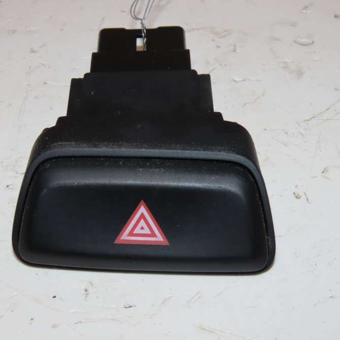 Bouton de warning occasion  Kia PICANTO II (TA) 1.2 (2011-2017)   937901Y100GAH  1