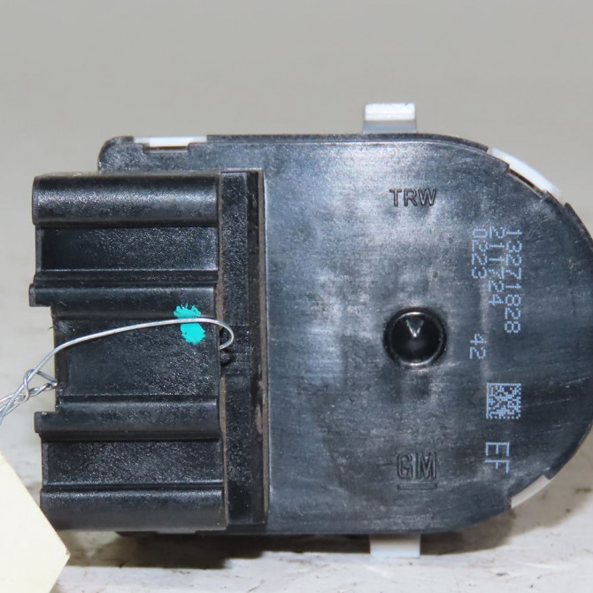 Commande retroviseur exterieur electrique gauche occasion  Opel MERIVA B Monospace (S10) 1.7 cdti (75) (2010-2017)   13271828  3