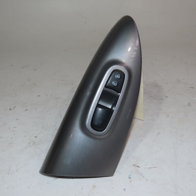 Commande lève-glace porte avant droite occasion  Nissan JUKE (F15) 1.5 dci (2010) 5 portes   254111KL5A  1