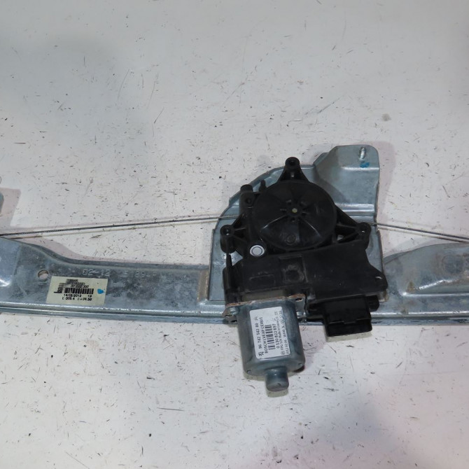 Mecanisme+moteur leve-glace avg occasion  Peugeot 208 I (CA_, CC_) 1.4 hdi (2012) 3 portes   9816402180  3