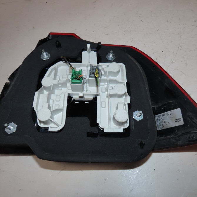 Feu arrière gauche occasion  Volvo S40 II (544) 1.6 d (2005-2012)   30763492  2