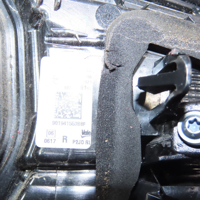 Feu arrière intérieur droit occasion  Opel CORSA F 1.2 (68) (2019)   9830096180  2