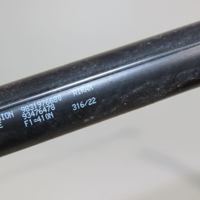 Verin droit hayon occasion  Opel CORSA F 1.2 (68) (2019)   9831976680  2