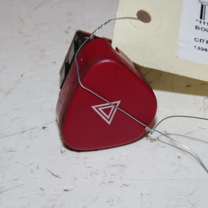 Bouton de warning occasion  Citroën C3 I (FC_, FN_) 1.4 hdi (2003-2011) 5 portes   6554L8  1