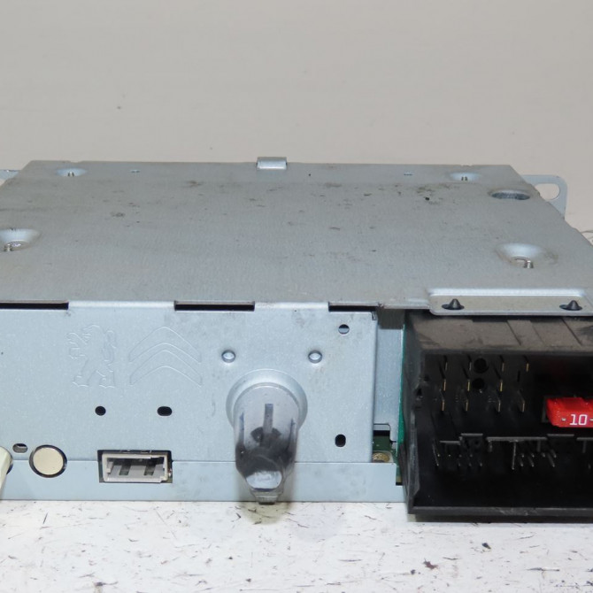 Autoradio occasion  Citroën C4 II (NC_) 1.6 hdi 90 (2009) 5 portes   9676838180  3
