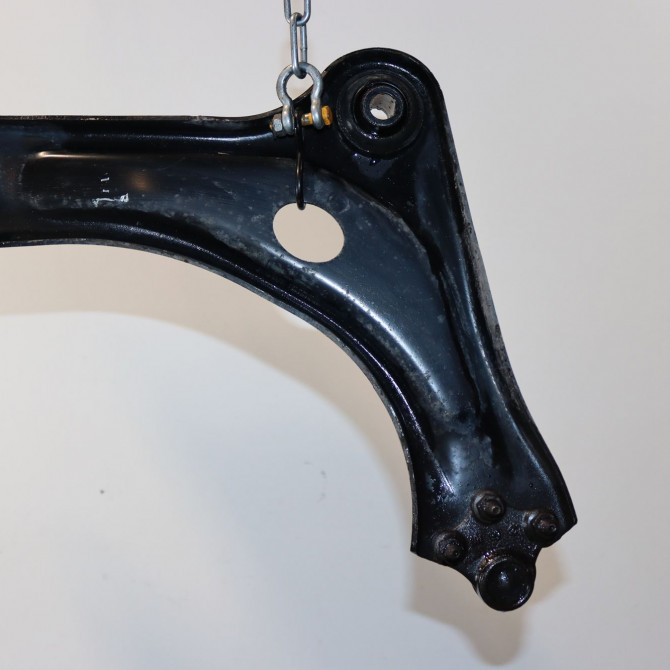 Triangle inf avd occasion  Citroën C3 III (SX) 1.2 puretech 82 (2018) 5 portes   9670771480  2