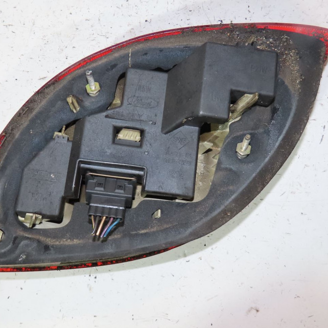 Feu arrière gauche occasion  Ford KA (RB_) 1.3 i (1996-2008)   1120331  2