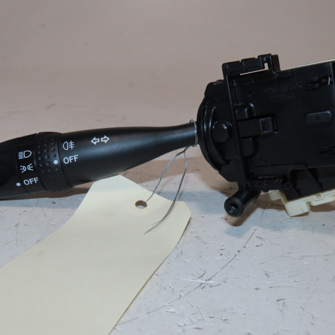 Commande eclairage occasion  Opel AGILA (B) (H08) 1.0 (f68) (2008-2011)   93196988  1