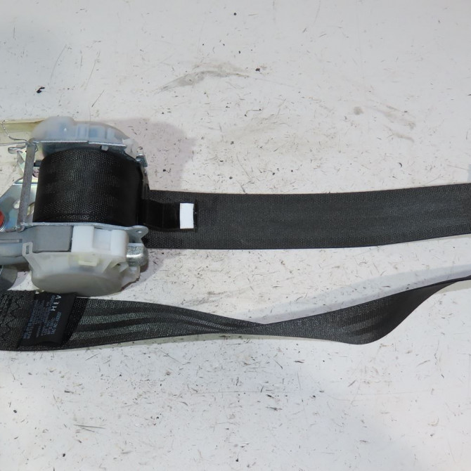 Ceinture avant droite occasion  Hyundai I20 I (PB, PBT) 1.1 crdi (2012-2015)   888801J200OM  1