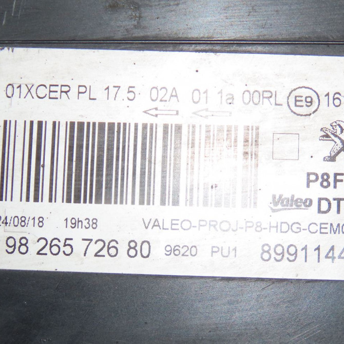 Phare droit occasion  Peugeot 3008 SUV (MC_, MR_, MJ_, M4_) 1.2 thp/ puretech 130 (mrhnsm, mrhnsu, mrhnsj, mrhnyw,... (2016)   9826572680  2