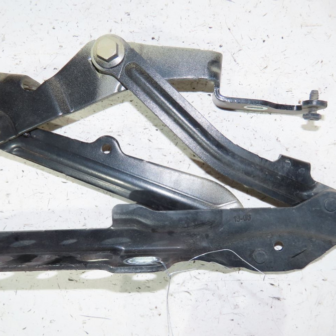 Compas g capot occasion  Peugeot 3008 SUV (MC_, MR_, MJ_, M4_) 1.2 thp/ puretech 130 (mrhnsm, mrhnsu, mrhnsj, mrhnyw,... (2016)   9814189880  1