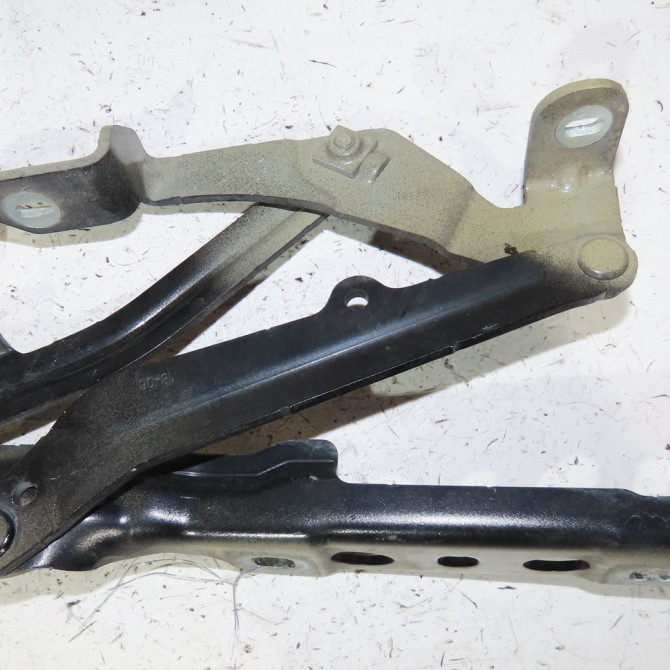 Compas g capot occasion  Peugeot 3008 SUV (MC_, MR_, MJ_, M4_) 1.2 thp/ puretech 130 (mrhnsm, mrhnsu, mrhnsj, mrhnyw,... (2016)   9814189880  2