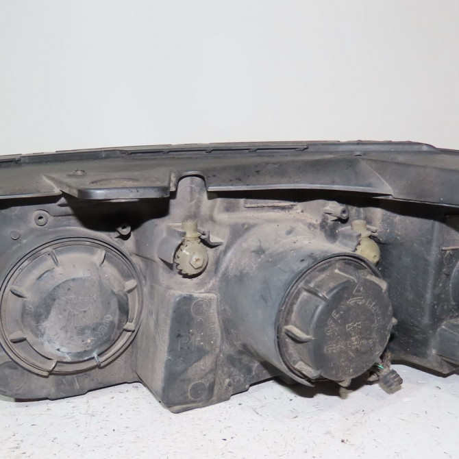 Phare droit occasion  Chevrolet CAPTIVA (C100, C140) 2.2 d (2011)   95937922  2