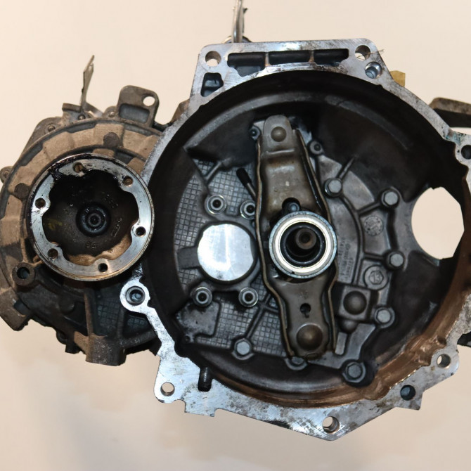 Boîte à vitesse mecanique occasion  Volkswagen vw GOLF VI (5K1) 2.0 tdi (2008-2013) 5 portes   LLL  1