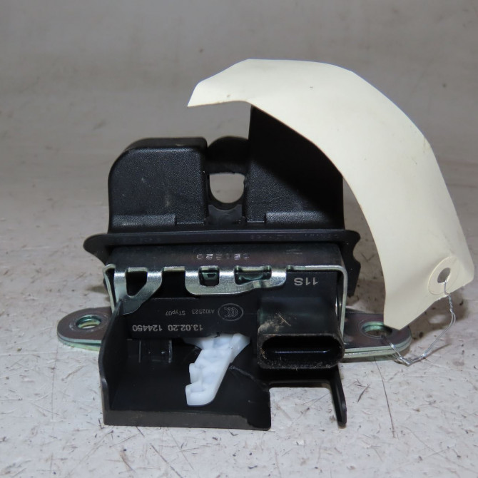 Serrure hayon occasion  Audi A1 Sportback (GBA) 25 tfsi (2018)   2G6827505B9B9  3