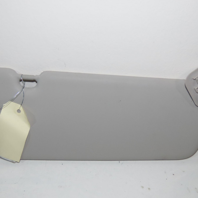 Pare-soleil gauche occasion  Dacia SANDERO III Liberty 125 i.e. (m73) (2012)   964011680R  2