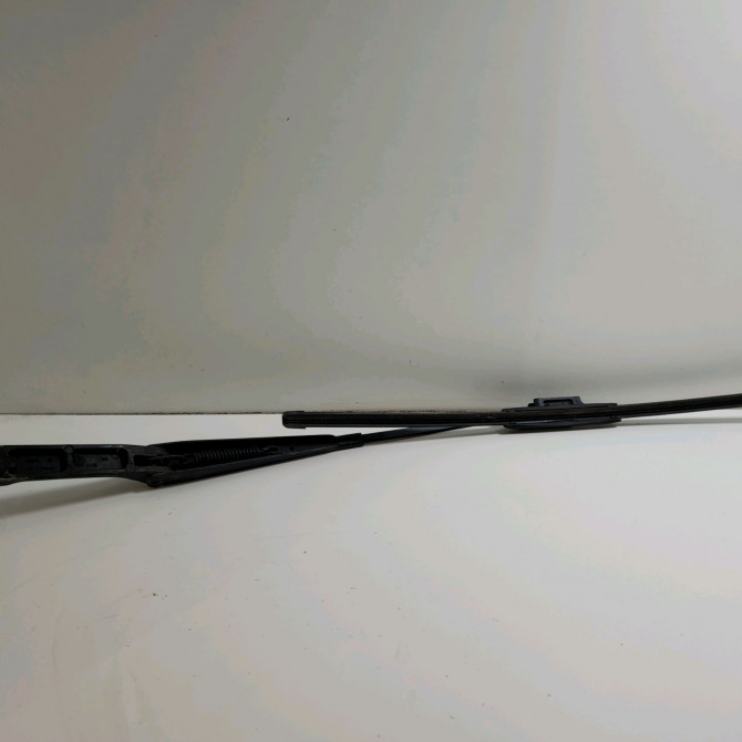 Bras essuie-glace avant droit occasion  Mercedes-benz CLASSE M (W163) Ml 270 cdi (163.113) (1999-2005)   1638201544  2