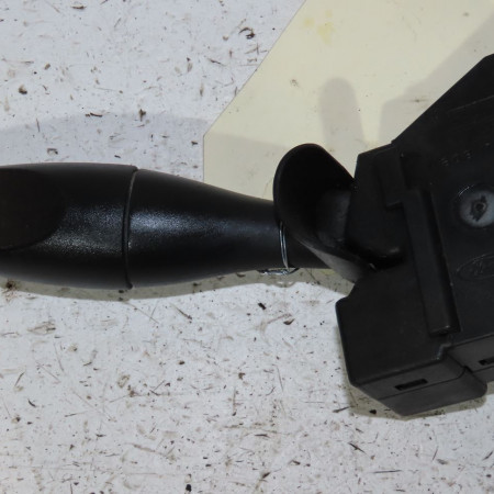 Commande clignotant occasion  Ford FIESTA V (JH_, JD_) 1.4 tdci (2001-2008) 5 portes   1356216 