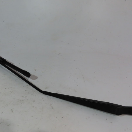 Bras essuie-glace avant droit occasion  Suzuki SPLASH (EX) 1.0 (a5b 310) (2008)   3831051KB0 