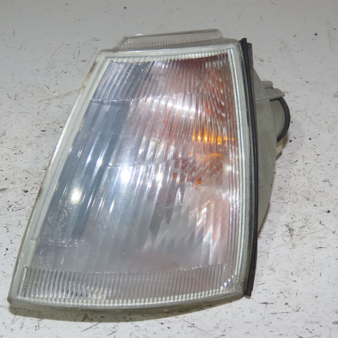 Clignotant gauche occasion  Renault CLIO I (B/C57_, 5/357_) 1.9 d (b/c/s576, b/c/s57l) (1991-1998)   7701349981  1