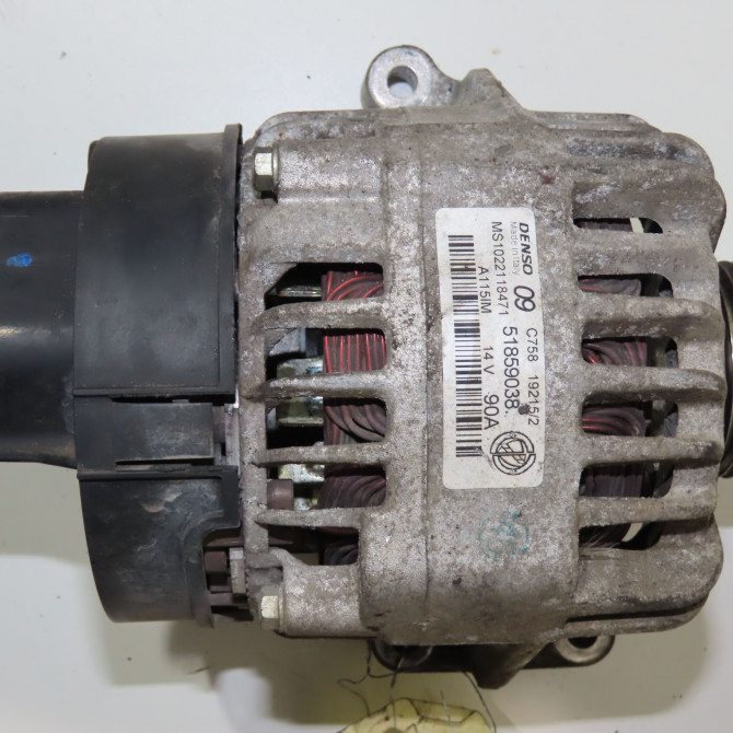 Alternateur occasion  Fiat PUNTO (199_) 1.2 (199axz1a, 199bxz1a) (2012)   52003532  4