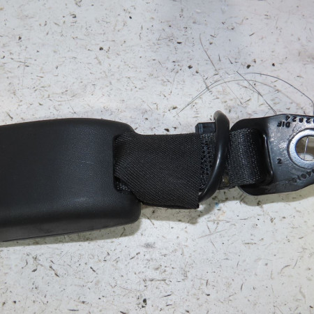 Ancrage ceinture arrière droit occasion  Toyota AYGO X (_B7_) 1.0 vvt-i (kgb70) (2022)   733800H050C1 