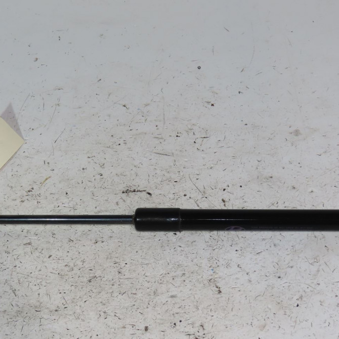 Verin droit hayon occasion  Hyundai I20 II (GB, IB) 1.0 t-gdi (2016)   81780C8010  1