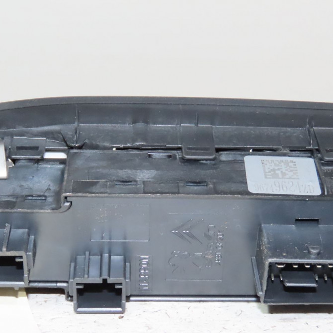 Commande lève-glace porte avant gauche occasion  Peugeot 2008 I (CU_) 1.2 vti (2013-2018)   96749624ZD  3