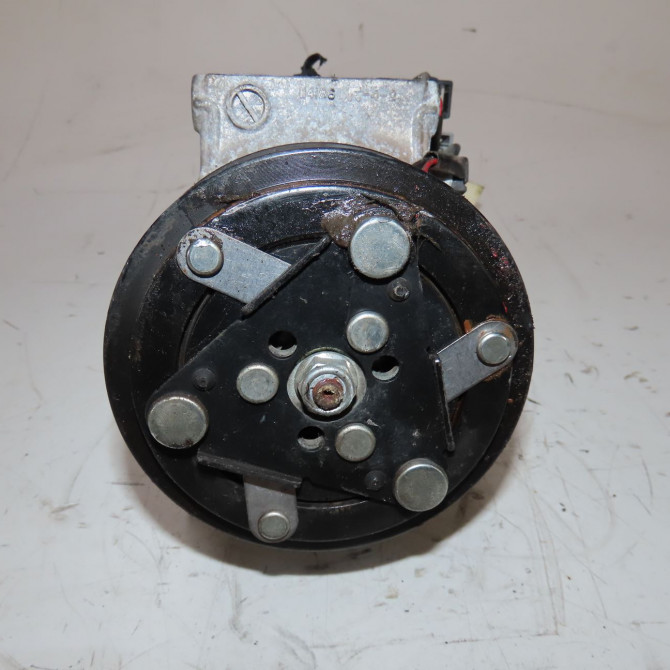 Compresseur air conditionne occasion  Renault MEGANE IV 3/5 portes (B9A/M/N_) 1.5 blue dci 115 (b9a6) (2018)   926002410R  1