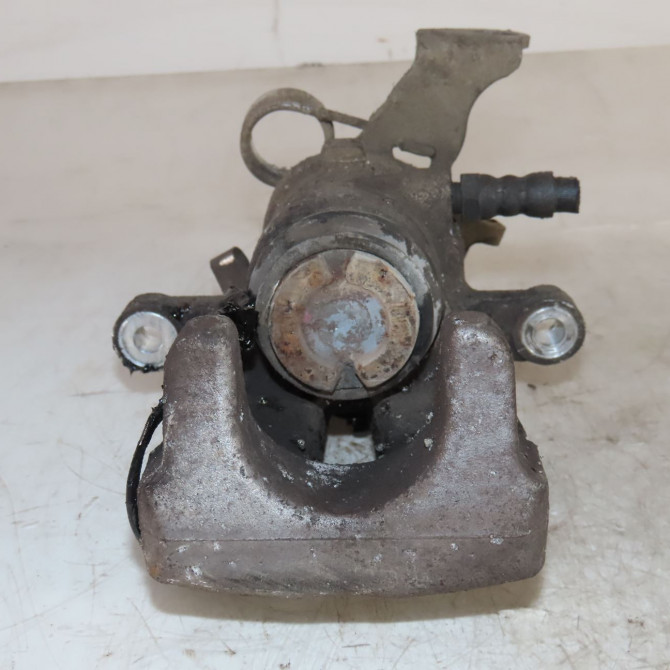 Etrier de frein arrière gauche occasion  Alfa romeo MITO (955_) 1.4 (955.axb1b, 955.axu1a) (2011-2018)   77365739  1