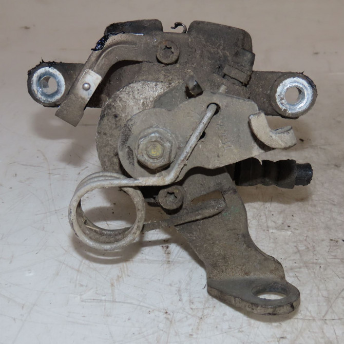 Etrier de frein arrière gauche occasion  Alfa romeo MITO (955_) 1.4 (955.axb1b, 955.axu1a) (2011-2018)   77365739  3