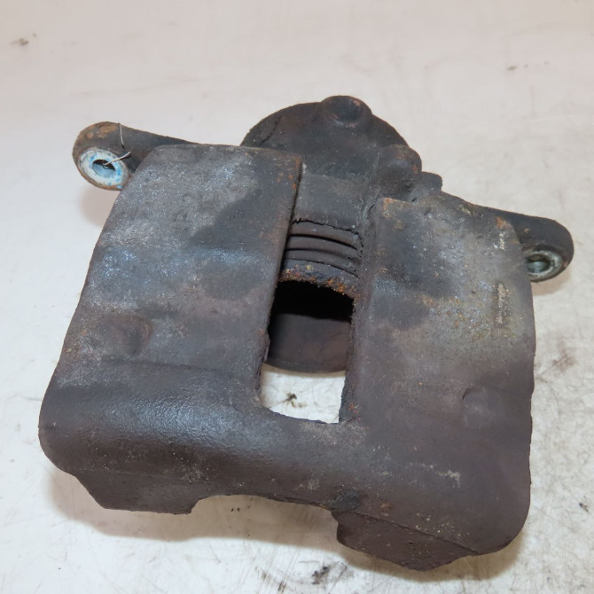 Etrier de frein avant gauche occasion  Mercedes-benz CLASSE B Sports Tourer (W245) B 200 cdi (245.208) (2005-2011)   1694200183  2