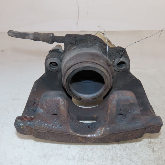 Etrier de frein avant droit occasion  Audi A4 B8 Avant (8K5) 2.0 tdi (2008-2015)   8K0615124C  1