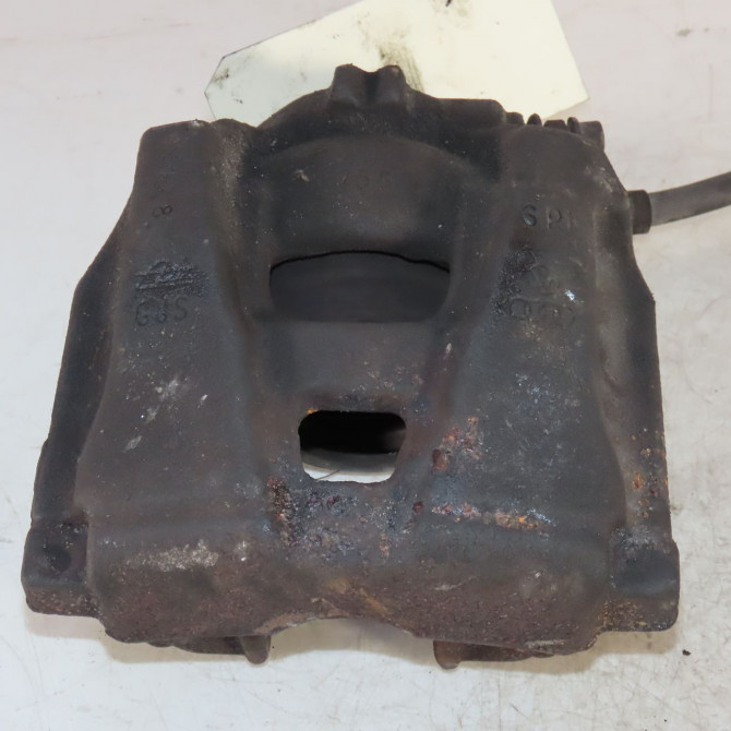 Etrier de frein avant droit occasion  Audi A4 B8 Avant (8K5) 2.0 tdi (2008-2015)   8K0615124C  2
