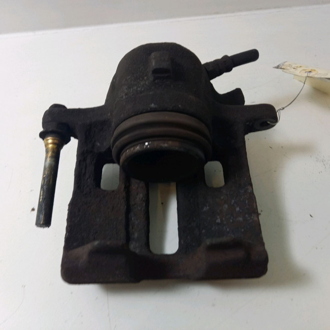 Etrier de frein avant droit occasion  Peugeot 406 (8B) 2.0 hdi 110 (1998-2001) 4 portes   441058  2