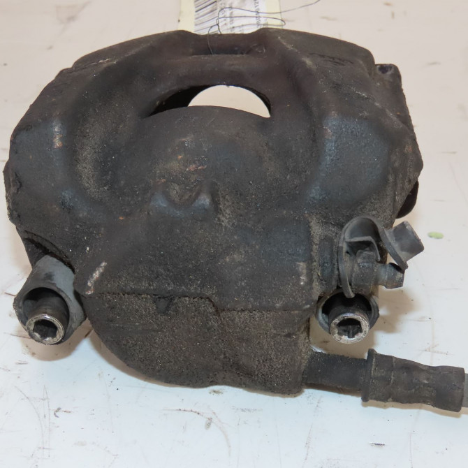 Etrier de frein avant gauche occasion  Audi A4 B8 Avant (8K5) 2.0 tdi (2008-2015)   8K0615123C  3