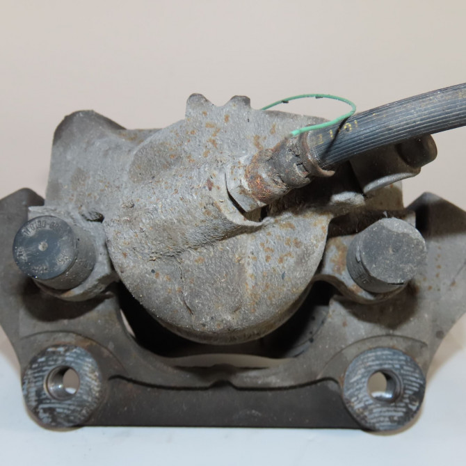 Etrier de frein avant gauche occasion  Bmw 3 Coupé (E92) 320 d xdrive (2008-2010)   34116778145  2